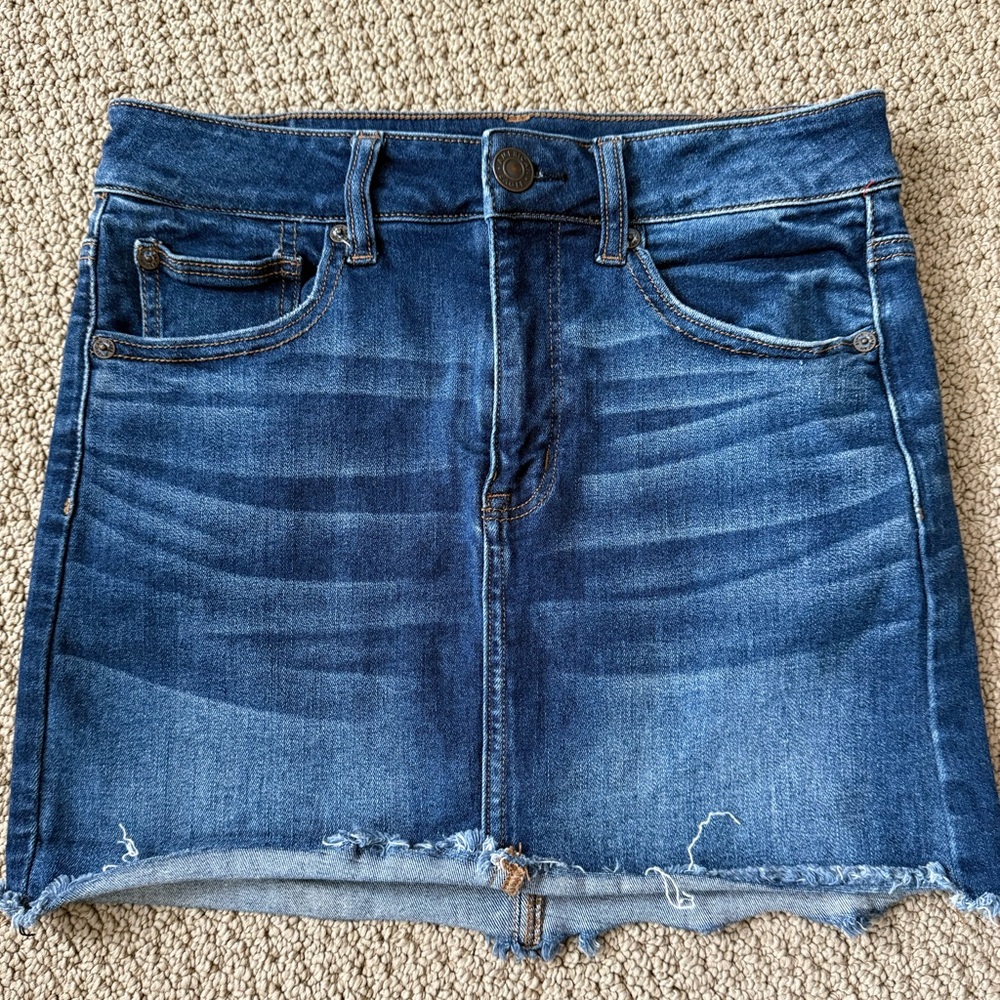 American Eagle Women’s Hi-rise Mini Denim Skirt Next Level Stretch Size 6